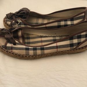 Vintage Authentic Burberry Espadrilles Nova Check Canvas